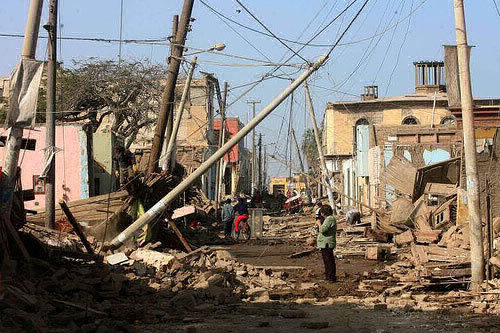 ALARMA. El temblor dej cuantiosos daos en poblaciones prximas a Cuzco.