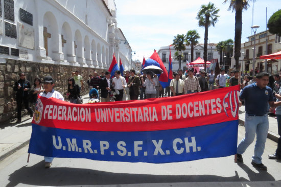 ALERTA. La comunidad universitaria esperar la decisin del Tribunal de Garantas.