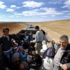 XODO. Varios refugiados sirios se dirigen en camin de la frontera turco-siria al distrito de Suruc, prximo a Sanliurfa (Turqua).