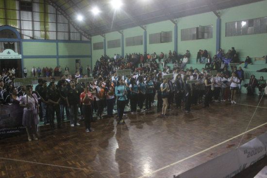 El mircoles por la noche se inaugur la Mini Olimpiada.