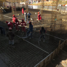 OBRA. Comenz el vaciado de losa fundamental para el megaedificio de la Polica.