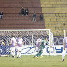 El partido entre lilas y yacuibeos se jug anoche en Potos.