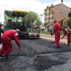 MEJORAMIENTO. Obreros de la Alcalda empezaron el recapado en la avenida Las Amricas.