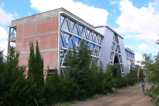 INFRAESTRUCTURA. La Universidad San Francisco Xavier invierte sus recursos en la construccin de nuevas edificaciones.