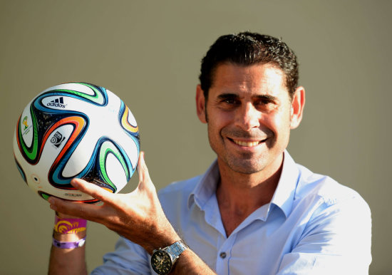 El ex jugador del Real Madrid, Fernando Hierro, estar en el amistoso.