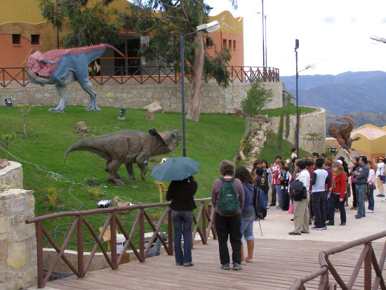 TURISMO. Los visitantes nacionales suelen recorrer la mayor cantidad de atractivos de Sucre.