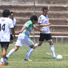 Bolivia y las ex estrellas del Real Madrid jugaron un partido en Santa Cruz.