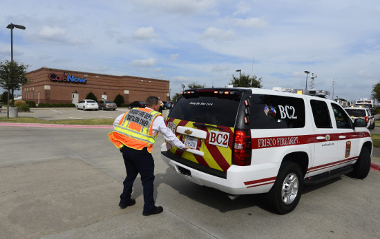 EMERGENCIA. Personal mdico se moviliza en Texas, Estados Unidos.