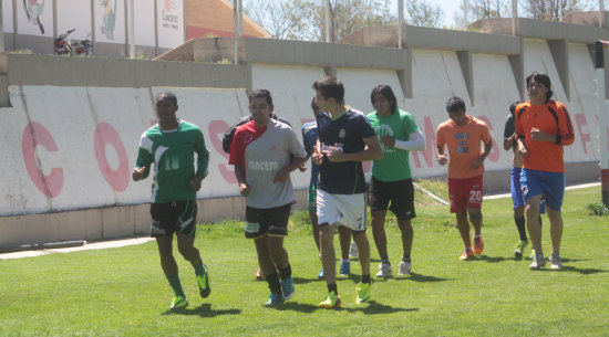 El plantel cementero entrenó ayer en El Bosquecillo, donde realizó una exigente labor física.