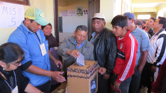 VOTACIN. En la mayora de las mesas de Sucre, la actividad transcurri con normalidad.