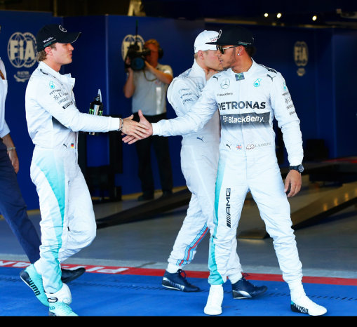 Los pilotos de Mercedes, Hamilton (d) y Rosberg disputarn el ttulo de pilotos de la temporada 2014.