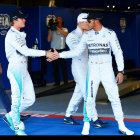 Los pilotos de Mercedes, Hamilton (d) y Rosberg disputarn el ttulo de pilotos de la temporada 2014.