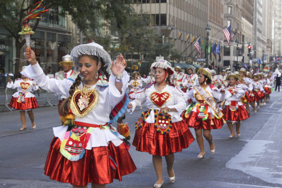 DESFILE. Delegacin boliviana.