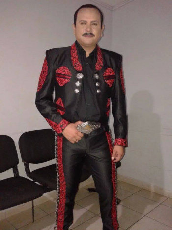 CANTANTE. El boliviano Luis Fernndez.