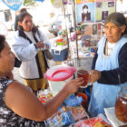 REFRESCANTE. La gente tuvo que consumir mucho lquido para sofocar el calor de ayer.