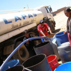 NECESIDAD. Las zonas alejadas y altas de la ciudad son las ms afectadas por la falta de agua en la ciudad.