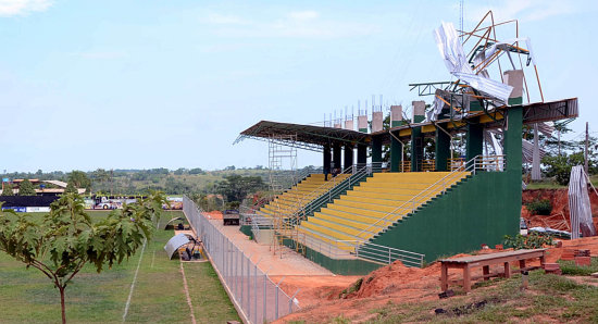 El estadio de Cobija qued sin techo luego de un ventarrn.