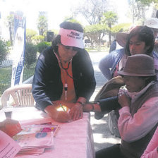 DIFUSIN. La feria realizada ayer, en inmediaciones del parque Simn Bolvar.