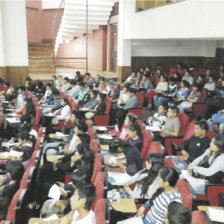 PREPARACIN. Los estudiantes asistieron a un taller de capacitacin con expertos.