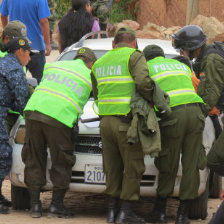 OPERATIVOS. Los efectivos policiales decidieron salir con todas sus unidades.