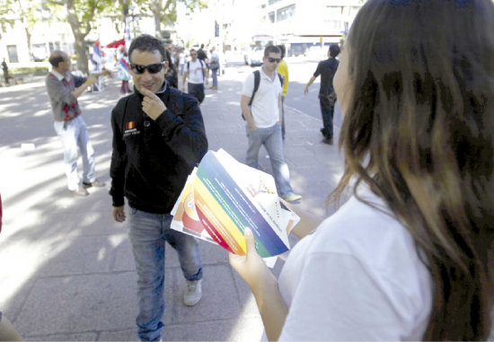 CAMPAA. Las fuerzas polticos copan las calles uruguayas para seducir al electorado.