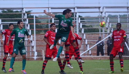 Una escena del partido jugado ayer, en Yacuiba.