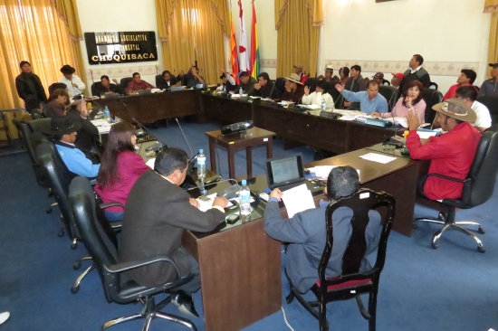 SESIN. El pleno de la Asamblea Legislativa Departamental de Chuquisaca, durante la sesin de ayer.