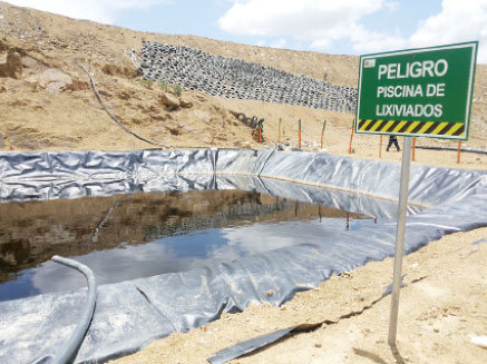 SISTEMA. El lquido de la basura es bombeado a las piscinas donde se hace un tratamiento, luego se esparce nuevamente sobre la basura.