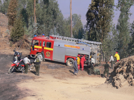 LIMITACIONES. En varias ocasiones, ciudadanos reportaron que los carros bomberos no pudieron subir cuestas empinadas.