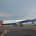 VUELO. El Boeing 767-300 de la aerolnea estatal BoA parti ayer desde la capital crucea.