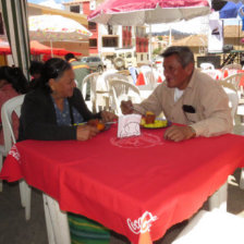 FERIA GASTRONMICA. La poblacin sucrense asisti a degustar el tradicional mondongo.