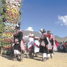 CULTURA. La expresin del Pujllay de la cultura yampara en Tarabuco.