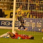 Pablo Escobar festeja el gol que le dio el triunfo a The Strongest sobre la hora, frente a San Jos, en el estadio Hernando Siles de La Paz.