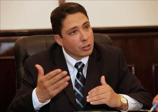 Delegacin. El procurador Hctor Arce.