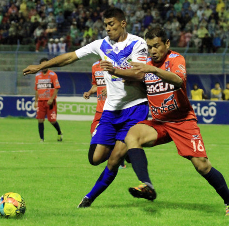 Una escena del partido jugado en marzo, en Oruro.