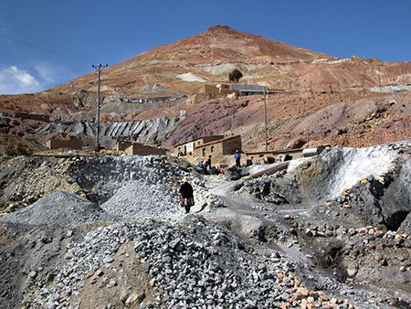 EN RIESGO. El Cerro Rico de Potos fue declarado patrimonio mundial en peligro.