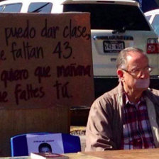 RECHAZO. El maestro en plena va pblica.