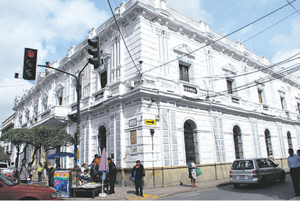 ELECCIONES. El edificio central del Gobierno Autnomo Municipal de Sucre en pleno centro de la ciudad.