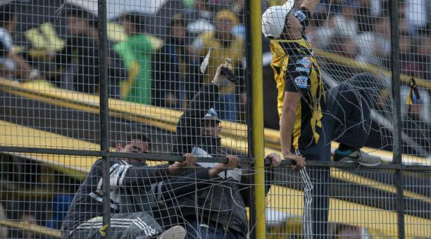 Hinchas del Almirante Brown en un partido anterior.