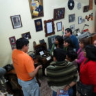 PRESENCIA. Los anfitriones se esmeraron en atender a los visitantes. En la foto, Radio La Plata.