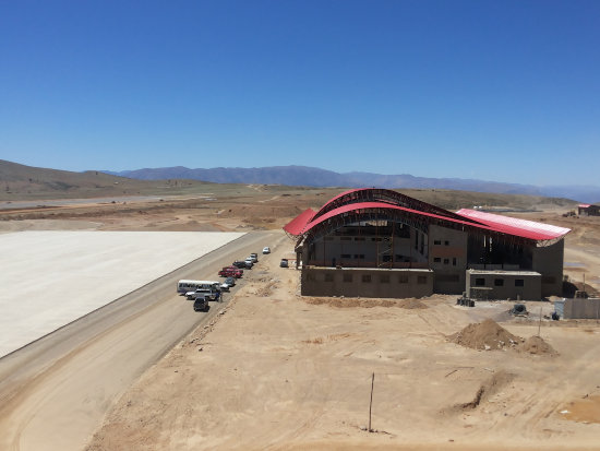 AEROPUERTO. En la infraestructura de la terminal de pasajeros se ejecuta la obra fina.