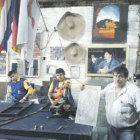 NEGOCIO. La familia Saavedra en su taller del tercer anillo de Santa Cruz.