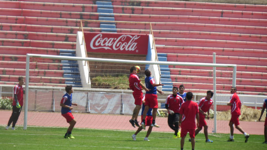 El plantel docto de San Francisco Xavier cerr sus prcticas ayer, en el estadio Patria.