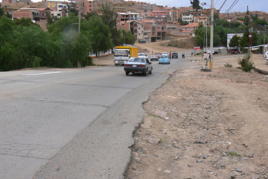 OBRA. El proyecto de la avenida Juana Azurduy contempla la construcción de una doble vía.