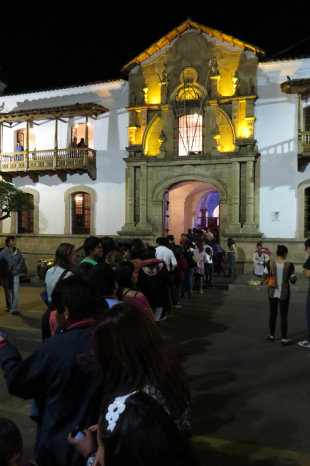 AFLUENCIA. La asistencia de público fue masiva durante la actividad.