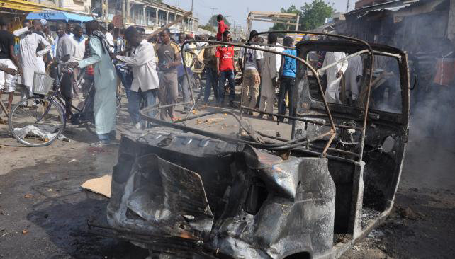 SUICIDA. Violencia en Nigeria.