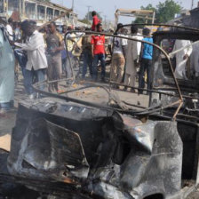 SUICIDA. Violencia en Nigeria.