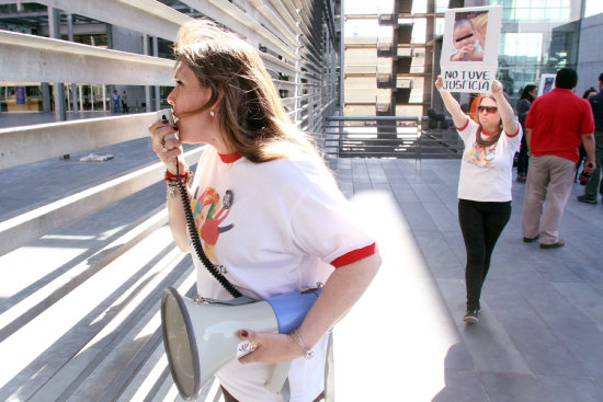 DRAMA. Activistas ante la ONU.