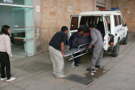 ACCIDENTES. Los albailes no suelen usar medios de seguridad para protegerse en las construcciones.