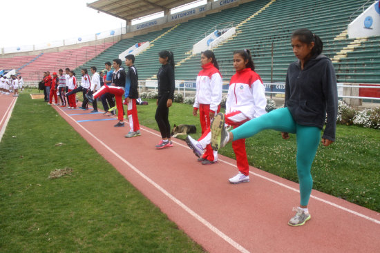 Los atletas sostuvieron ayer la primera jornada de entrenamiento.